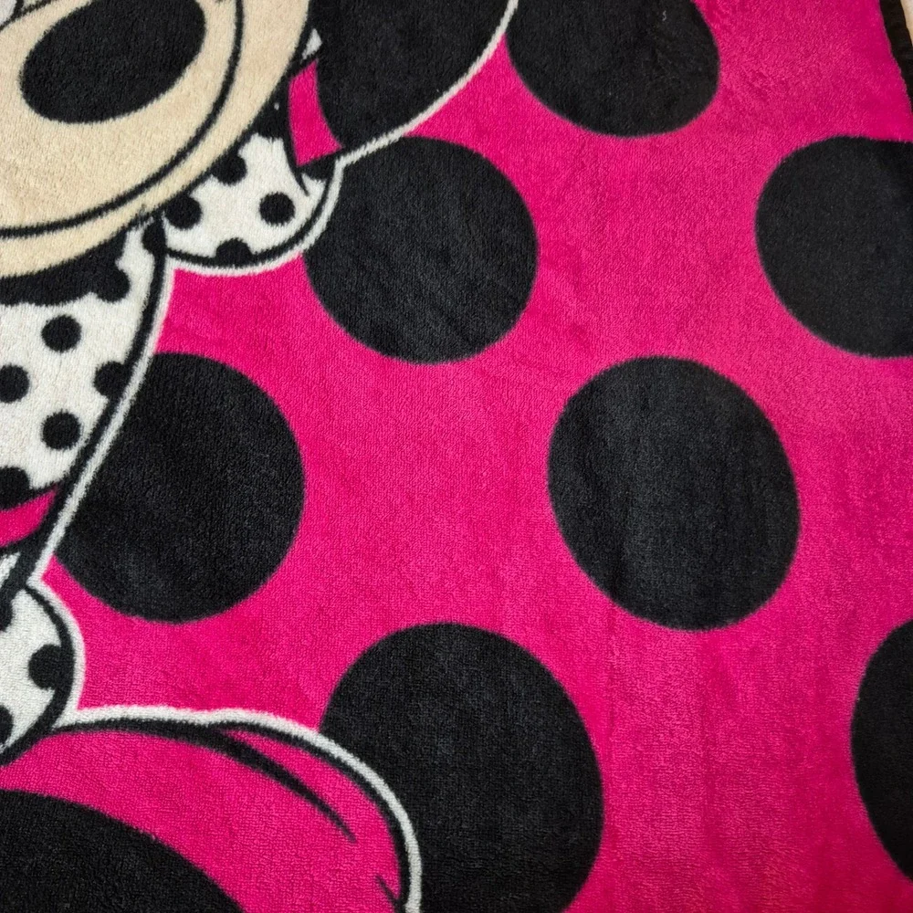 Disney Minnie Mouse Throw Blanket Kids Pink Black Polka Dot Fleece Soft Cozy